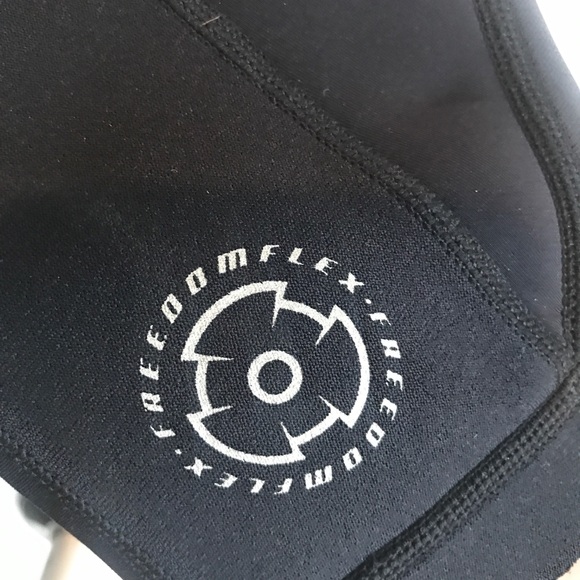 🛑SOLD! Men’s 2mm Springsuit Wetsuit 🛑 - Picture 6 of 6